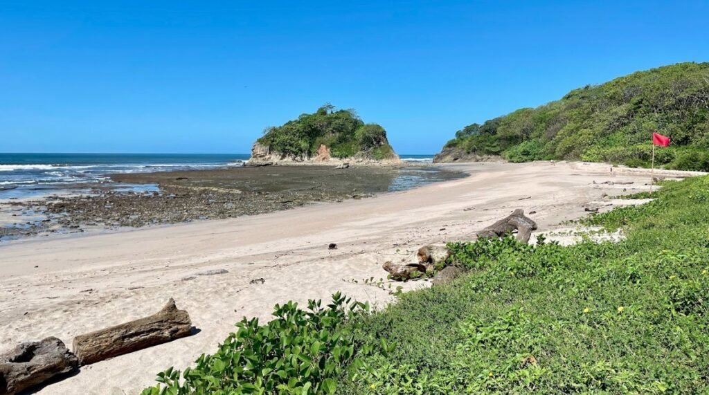 The Ultimate Guide to Buying Property in Costa Rica as a Foreigner